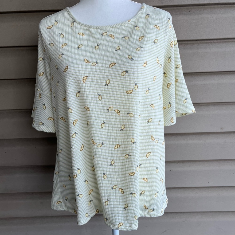 •LC Lauren Conrad• Lemon Print Bell Sleeve Top - Size Large